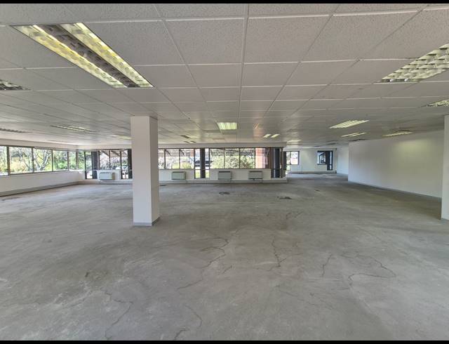 338M² OFFICE TO LET IN WOODMEAD